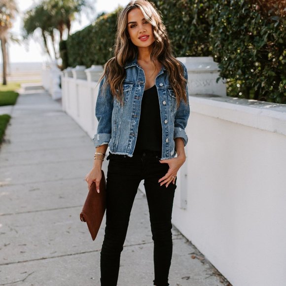 PRICE DROP 🔥HP! Leah Classic Denim Jacket with Raw Hem - Picture 3 of 11